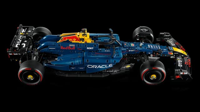 Oracle Red Bull Racing RB20 F1 Car - Image 7