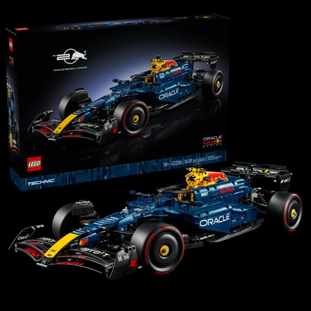Oracle Red Bull Racing RB20 F1 Car - Image 3