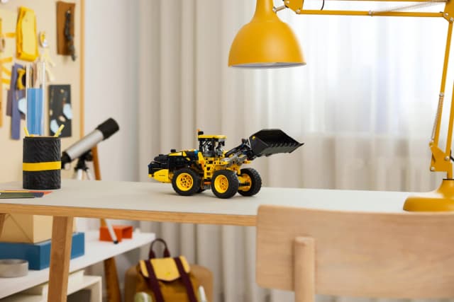 Volvo L120 Electric Wheel Loader - Image 8