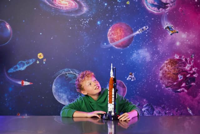 NASA Artemis Space Launch System Rocket - Image 6