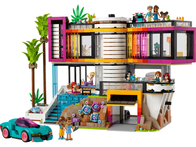 Andrea's Modern Mansion