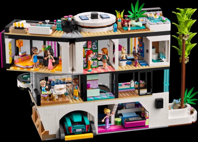 Andrea's Modern Mansion - Image 5