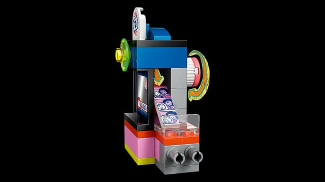 Hair Salon and Accessories Store - Image 13