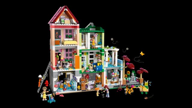 Heartlake City Apartments and Stores - Image 8
