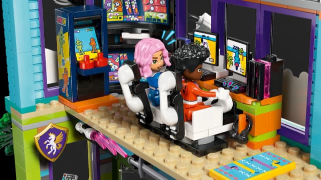 Comic Book and Game Store - Image 6