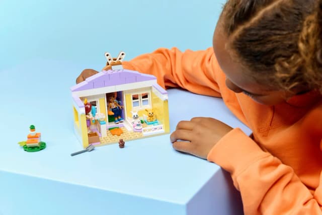 Heartlake City Bunny Hotel - Image 4