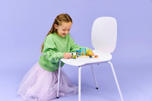 Heartlake City Convenience Store - Image 5