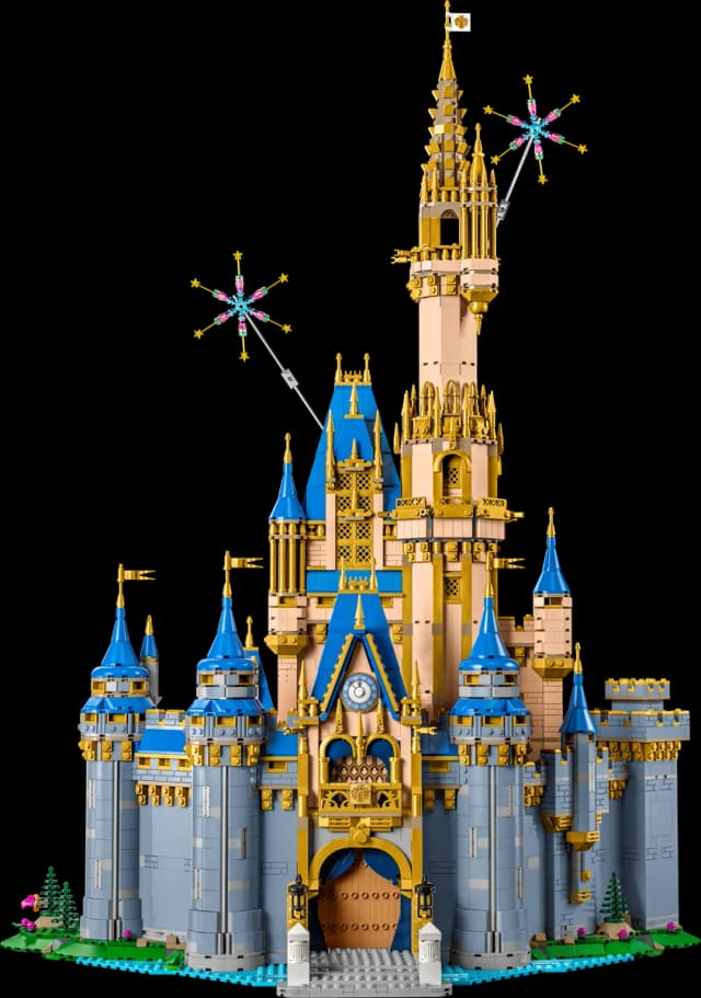 Disney Castle - Image 8