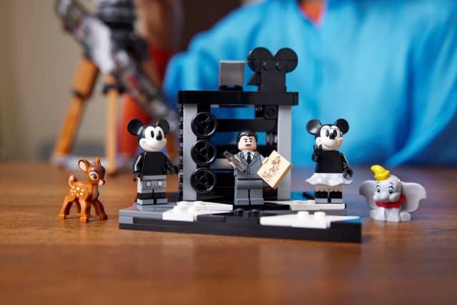Walt Disney Tribute Camera - Image 5