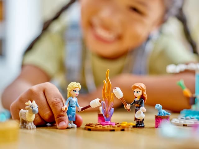 Elsa's Frozen Castle - Image 9