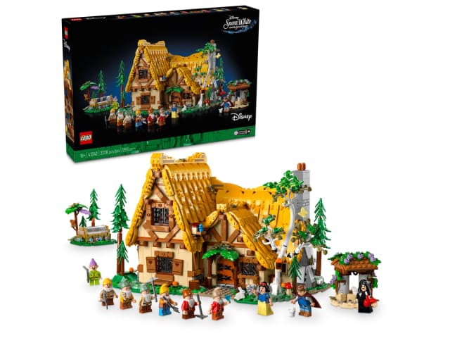 Snow White and the Seven Dwarfs' Cottage - Image 3