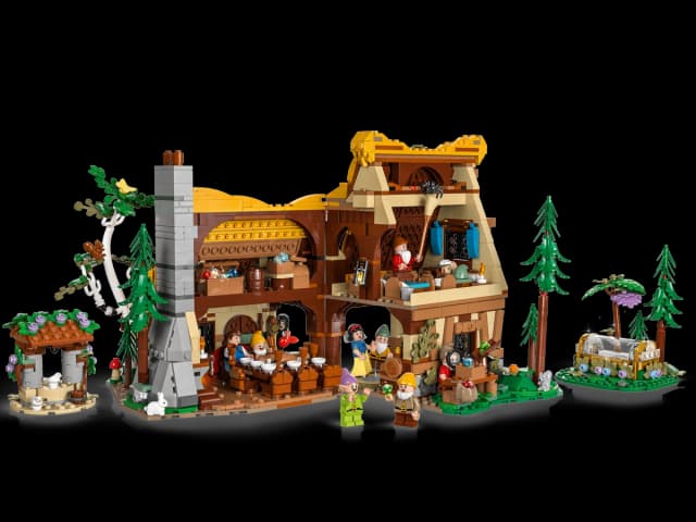 Snow White and the Seven Dwarfs' Cottage - Image 6