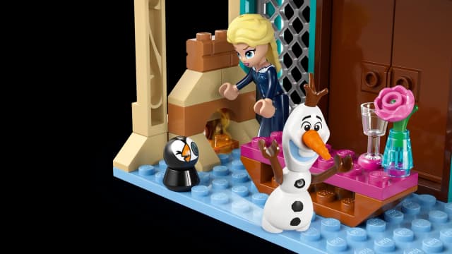 Arendelle Frozen Castle - Image 4