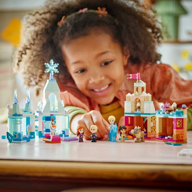 Mini Arendelle Castle & Elsa's Ice Palace - Image 6