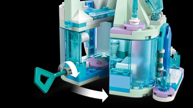 Mini Arendelle Castle & Elsa's Ice Palace - Image 2