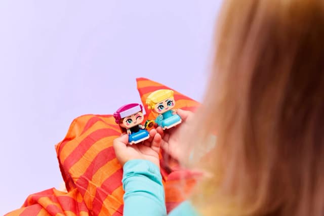 Mini Anna & Elsa - Image 4