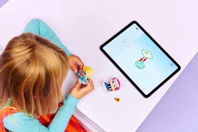 Mini Anna & Elsa - Image 3