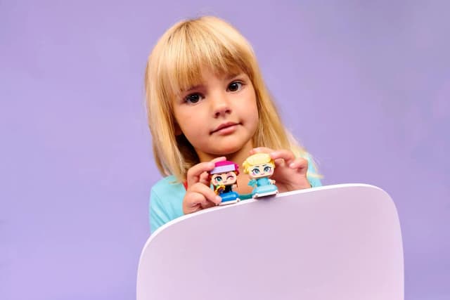 Mini Anna & Elsa - Image 5