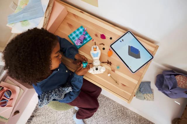 Olaf and Bruni’s Picnic Fun - Image 3