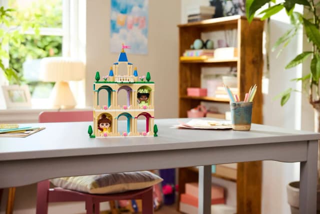 Mini Belle & Tiana with Castle - Image 6