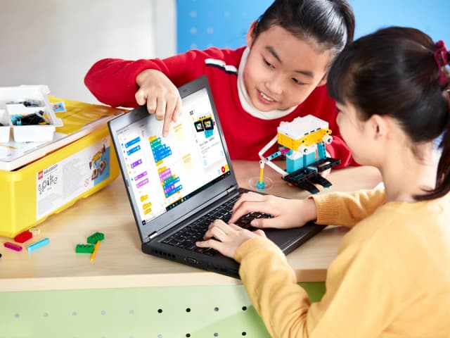 LEGO® Education SPIKE™ Prime Set - Image 11