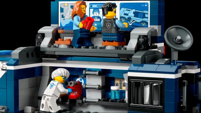 Police Mobile Crime Lab Truck - Image 6