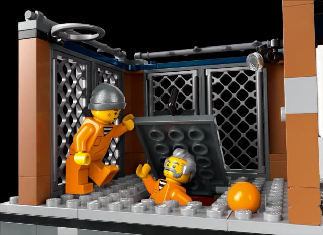 Police Prison Island - Image 4