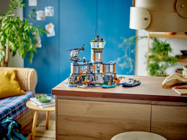 Police Prison Island - Image 3
