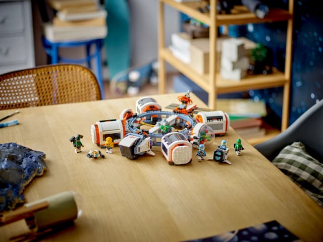 Modular Space Station - Image 12