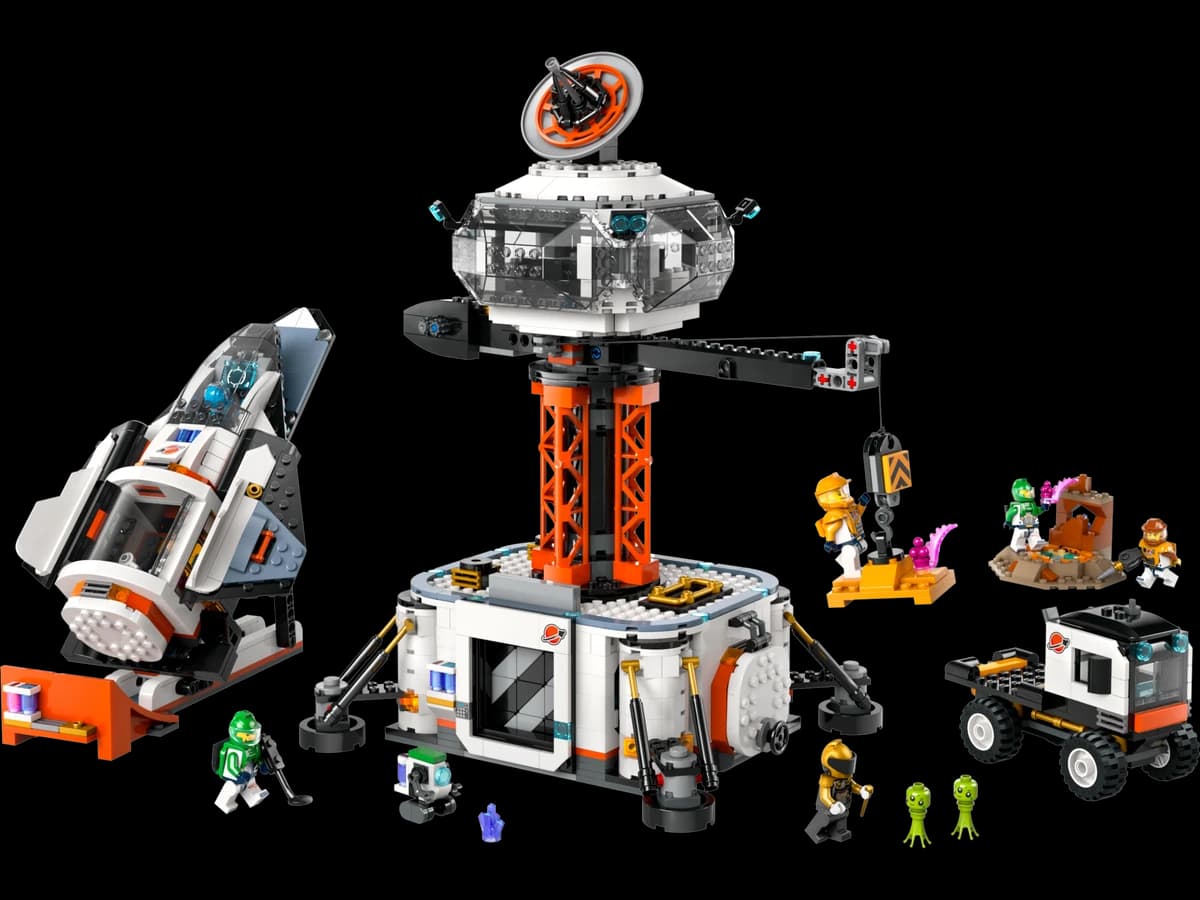 Space Base and Rocket Launchpad