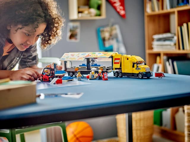 Yellow Delivery Truck - Image 4