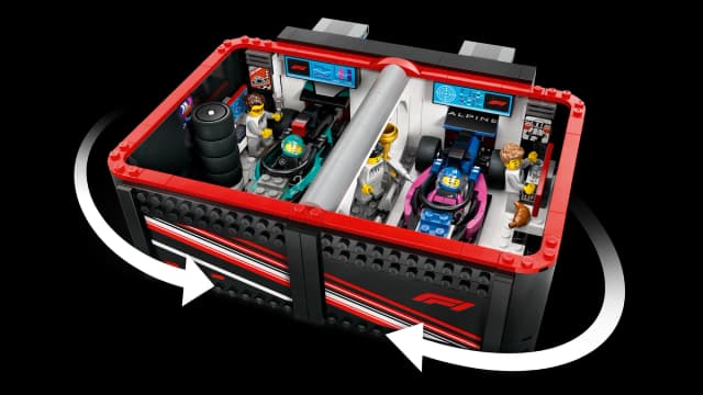 F1® Garage & Mercedes-AMG & Alpine Cars - Image 9