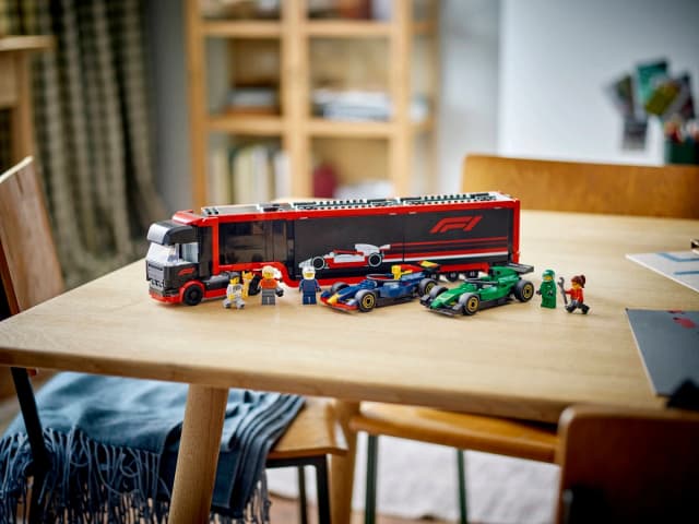 F1® Truck with RB20 & AMR24 F1® Cars - Image 12