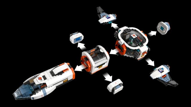 Modular Galactic Spaceship - Image 11