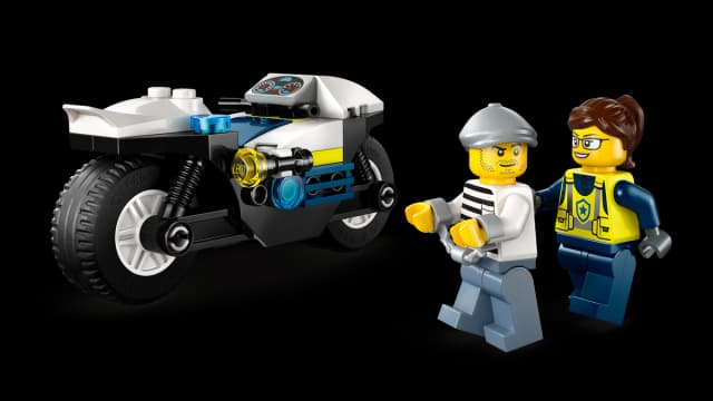 Police Motorcycle Chase - Image 9