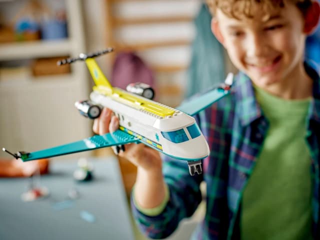 Emergency Air Ambulance Airplane - Image 7