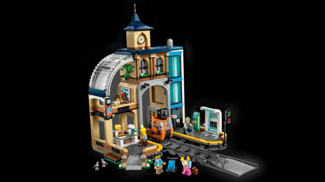 Central Train Station - Image 7