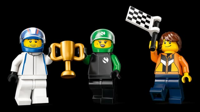 F1® Grid with VCARB & Sauber Race Cars - Image 8