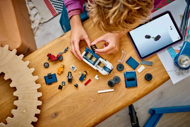 Police Prisoner Transport Van - Image 3