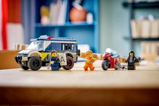 Police Prisoner Transport Van - Image 6