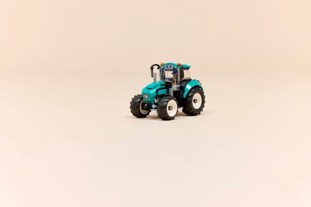 Tractor - Image 6