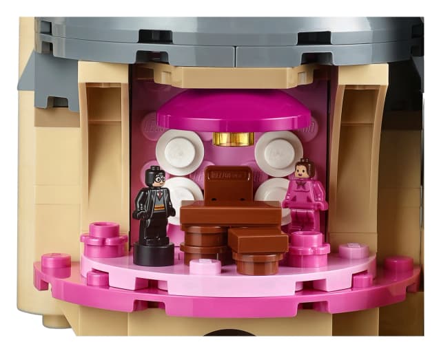 Hogwarts™ Castle - Image 14