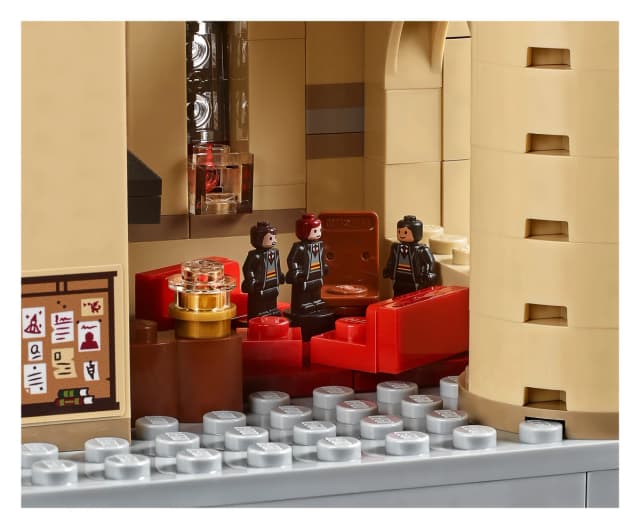Hogwarts™ Castle - Image 12
