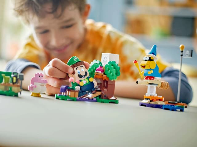 Adventures with Interactive LEGO® Luigi™ - Image 9