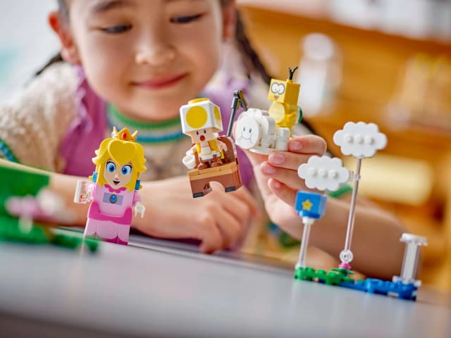 Adventures with Interactive LEGO® Peach™ - Image 4