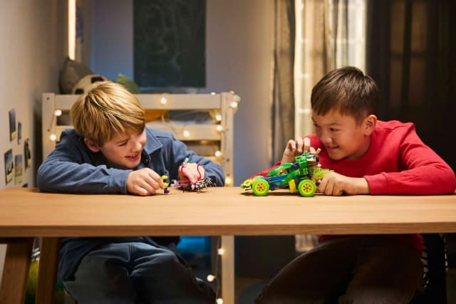 Mateo and the Z-Blob Action Race Car - Image 9