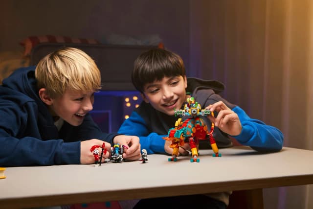 Mateo's Fire Chameleon - Image 2