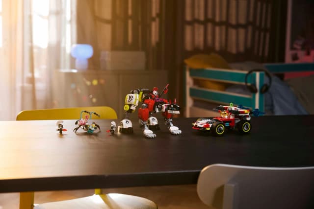 Cooper's Tiger Mech & Zero's Hot Rod Car - Image 8