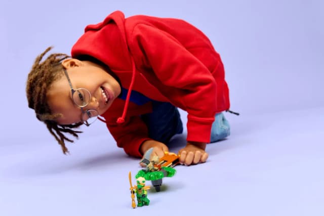 Lloyd vs. Earth Monster Spinner - Image 4