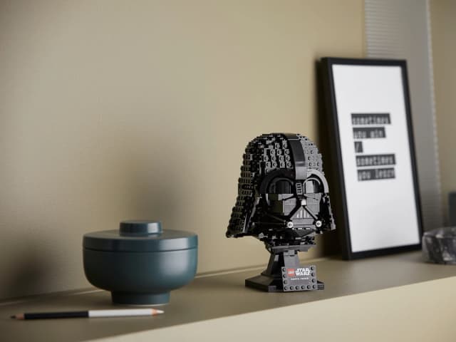 Darth Vader™ Helmet - Image 8
